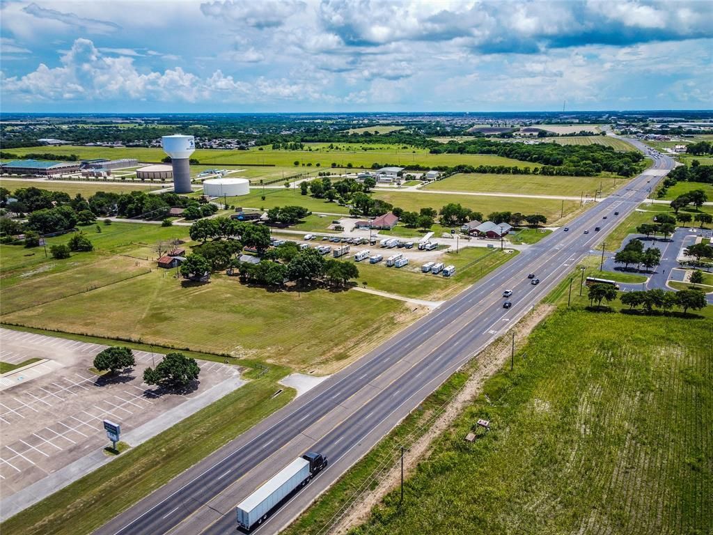 3304 N Highway 77, Waxahachie, TX 75165